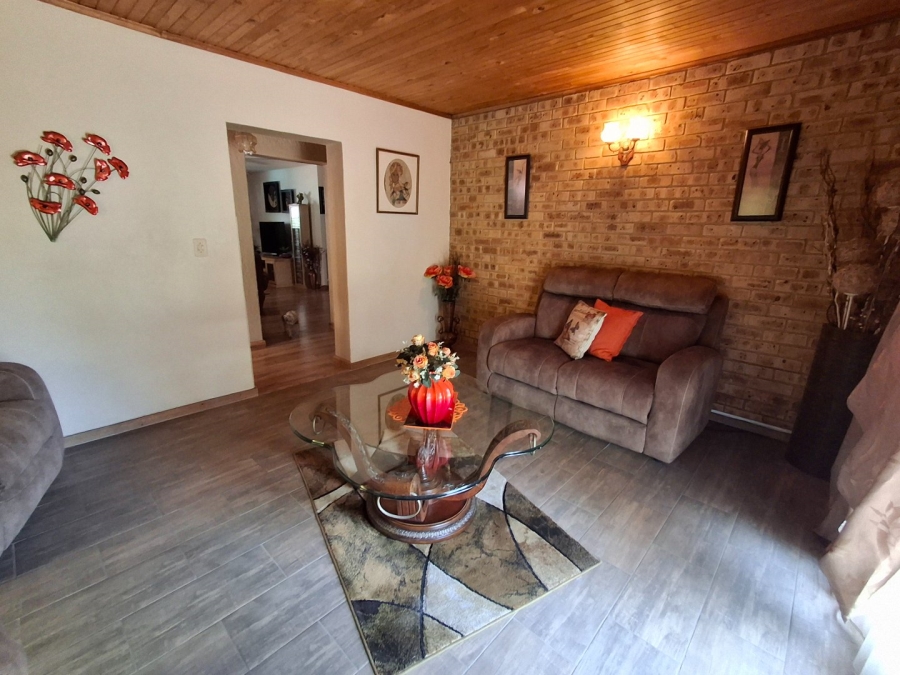 4 Bedroom Property for Sale in Vaalpark Free State